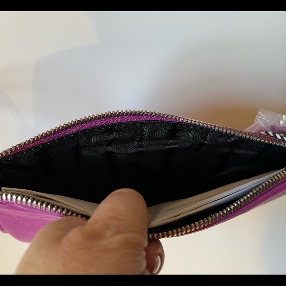 Thacker New York Nolita Clutch Twisted Ring handle Leather -Fuchsia NWT - Picture 6 of 10